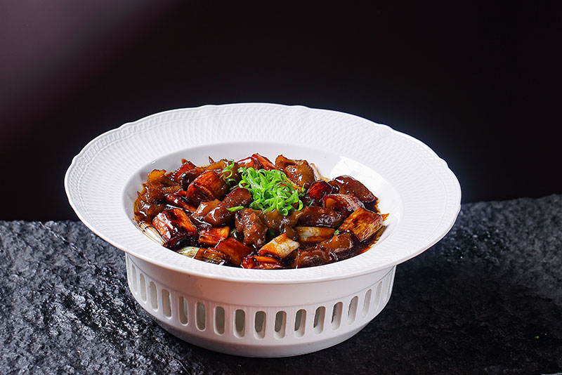 章丘大葱烧海参