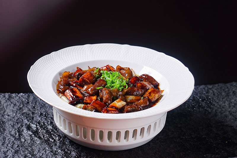 章丘大葱烧海参