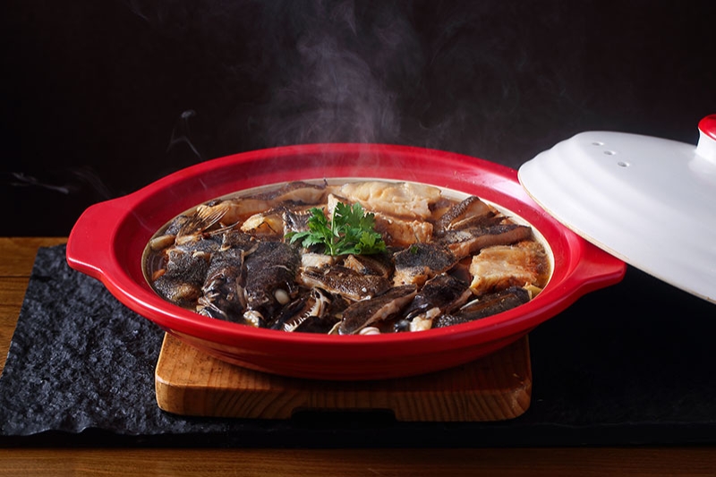 砂锅焗碟鱼头
